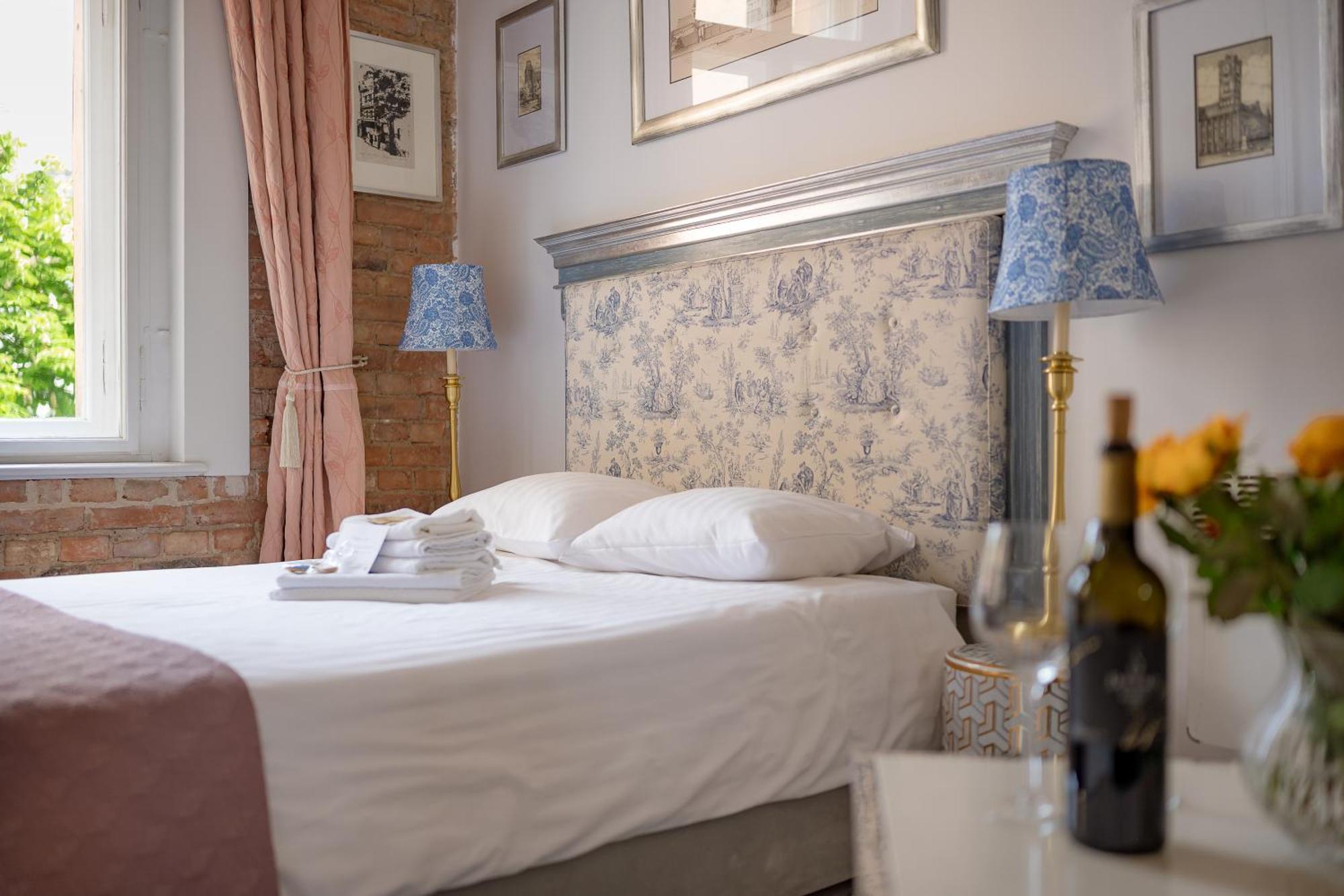 White Provance Apartment Stary Toruń Екстериор снимка