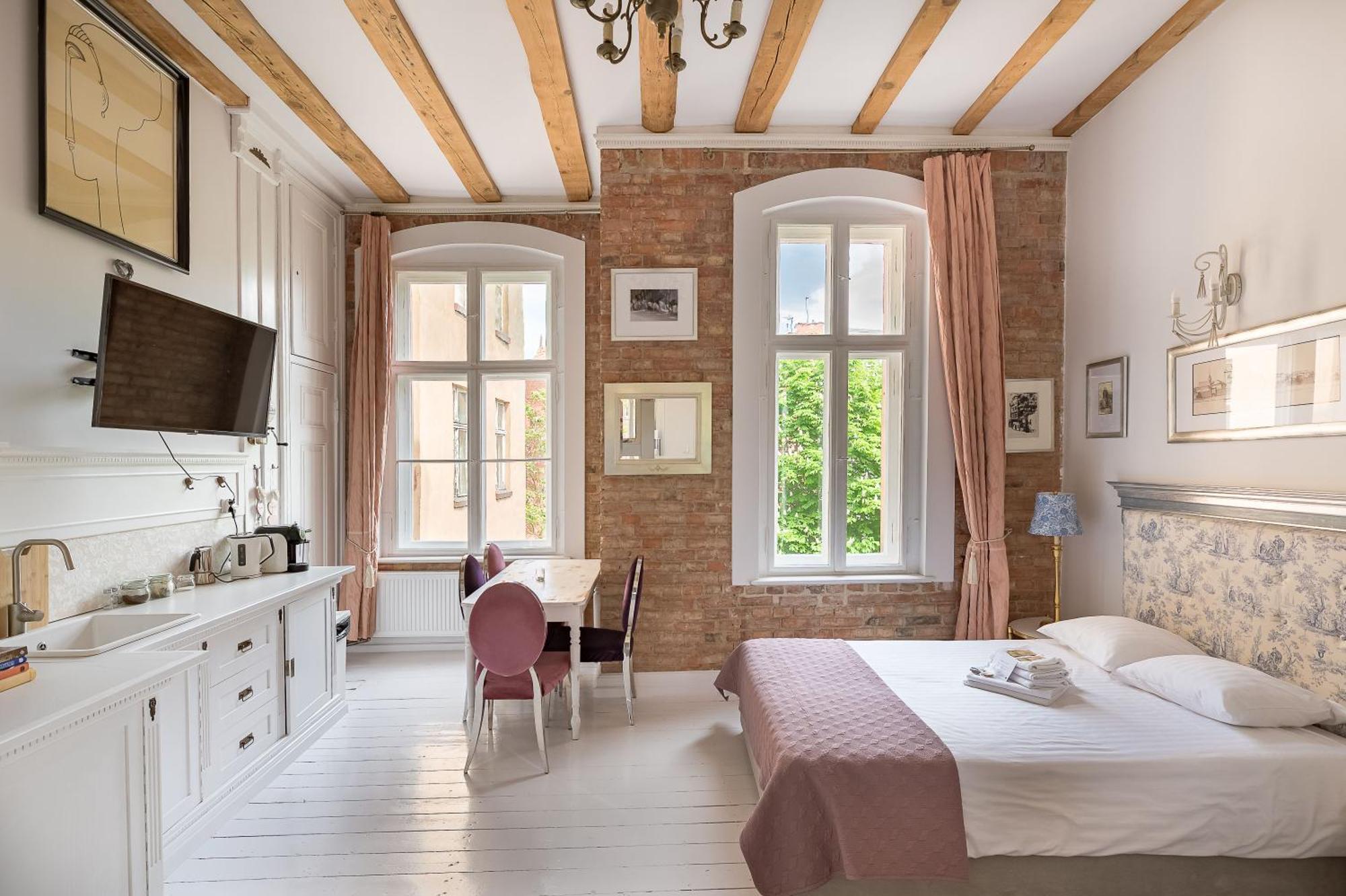 White Provance Apartment Stary Toruń Екстериор снимка